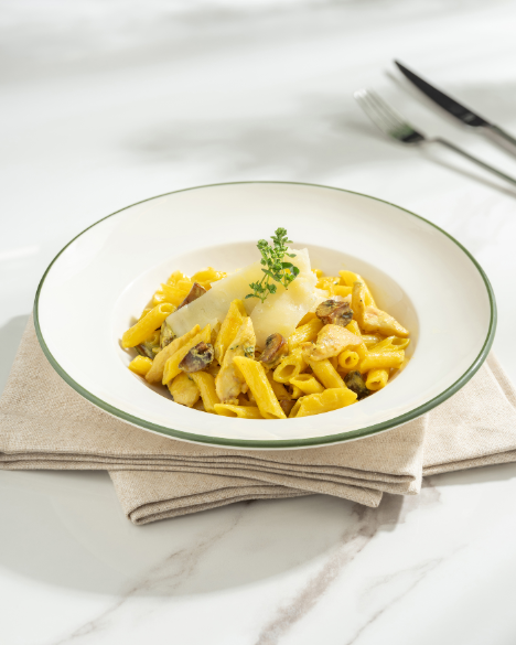 Glutensiz zerdeçallı tavuklu makarna